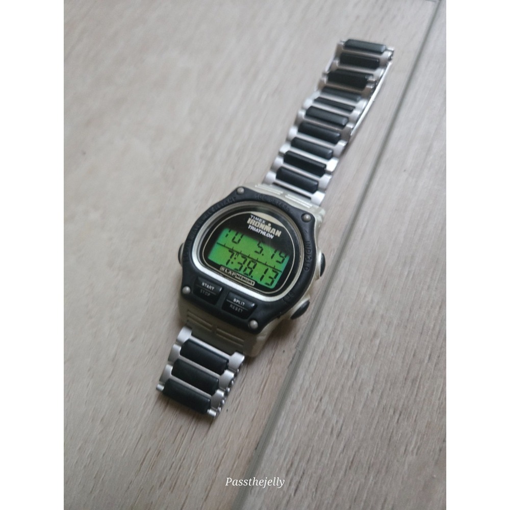Timex Watch Mens vtg Ironman Triathlon Digital Sport Utility Integrated Bracelet
